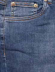 Gestuz - EmilyGZ jeans - liibuvad teksad - l.a. blue - 2