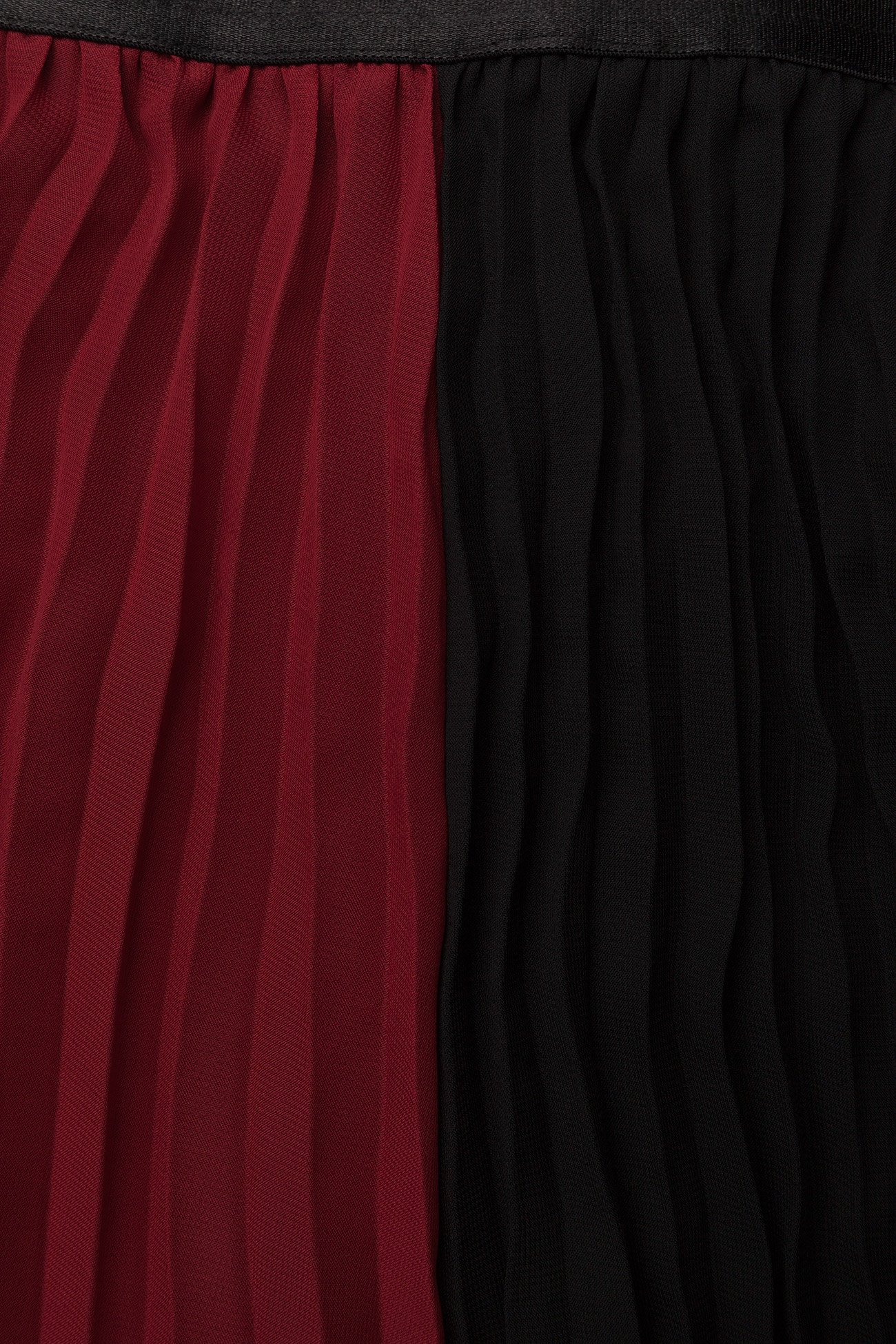 Gestuz - Plissa skirt AO18 - biking red color block - 2