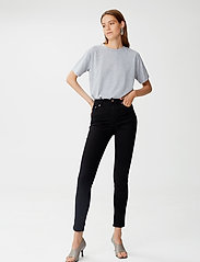 Gestuz - EmilyGZ HW skinny jeans  black - liibuvad teksad - black - 2