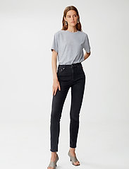 Gestuz - EmilyGZ HW skinny jeans - liibuvad teksad - washed grey - 2
