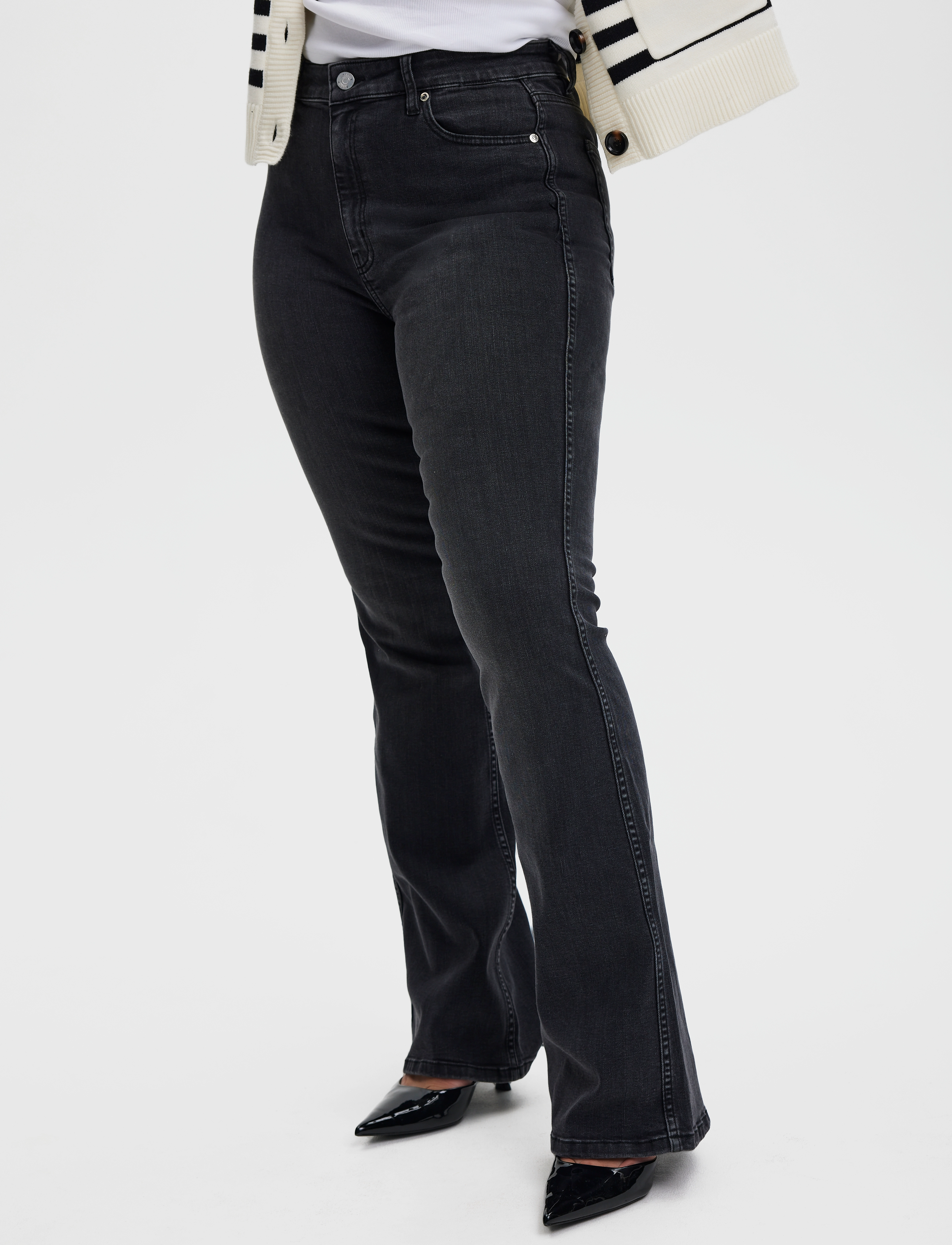 Gestuz EmilindaGZ HW flared jeans - Transitional Layering - WASHED GREY / grey
