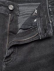 Gestuz - AstridGZ HW slim jeans - džinsa bikses ar tievām starām - washed black - 4