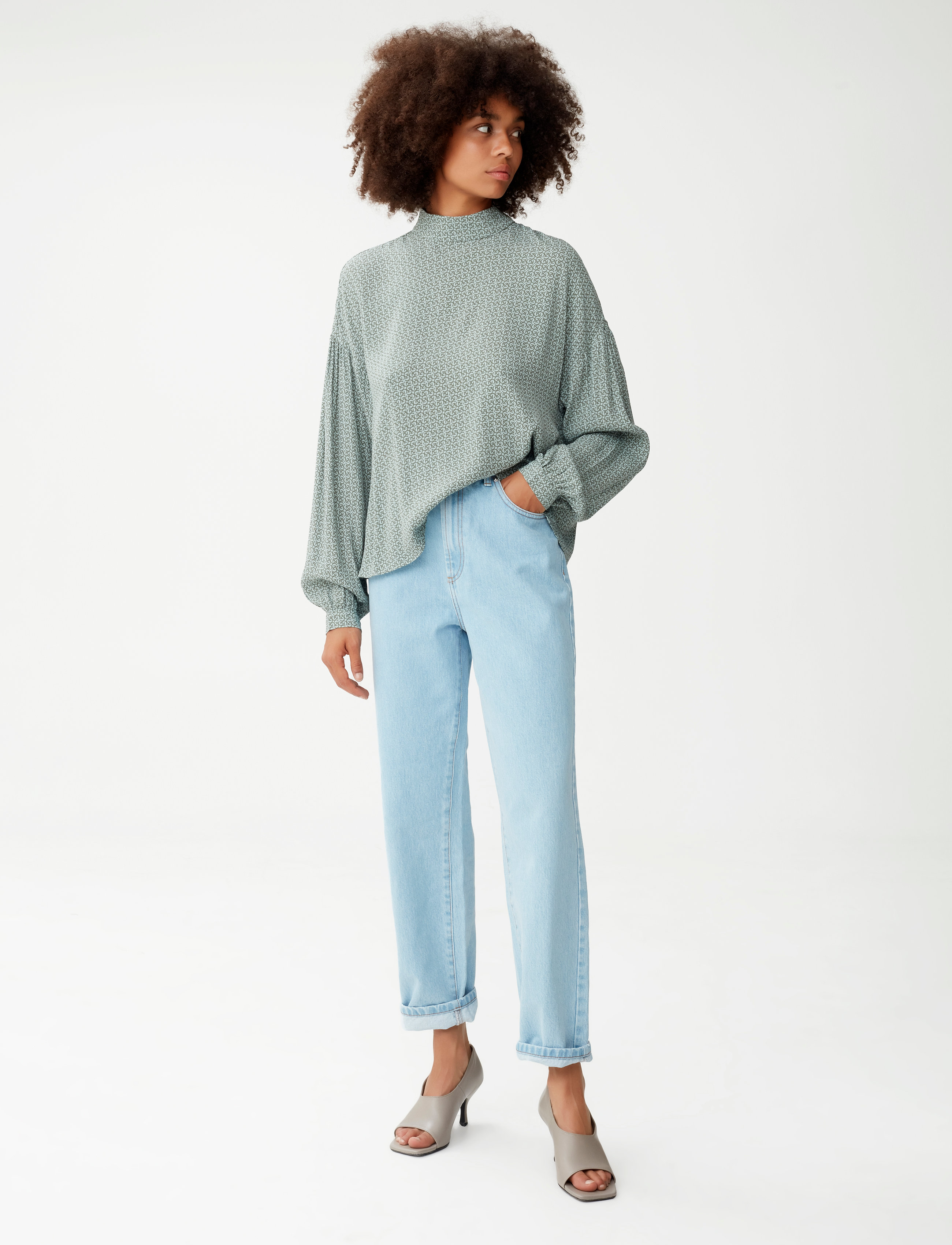 Gestuz - MoaGZ blouse - green logo - 3