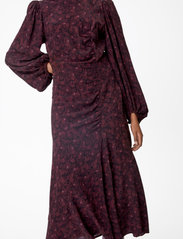 Gestuz - IsaGZ long dress - sukienki do kolan i midi - decadent chocolate flower - 2