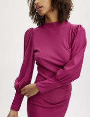 Gestuz - RifaGZ puff dress - party wear at outlet prices - fuchsia fedora - 5