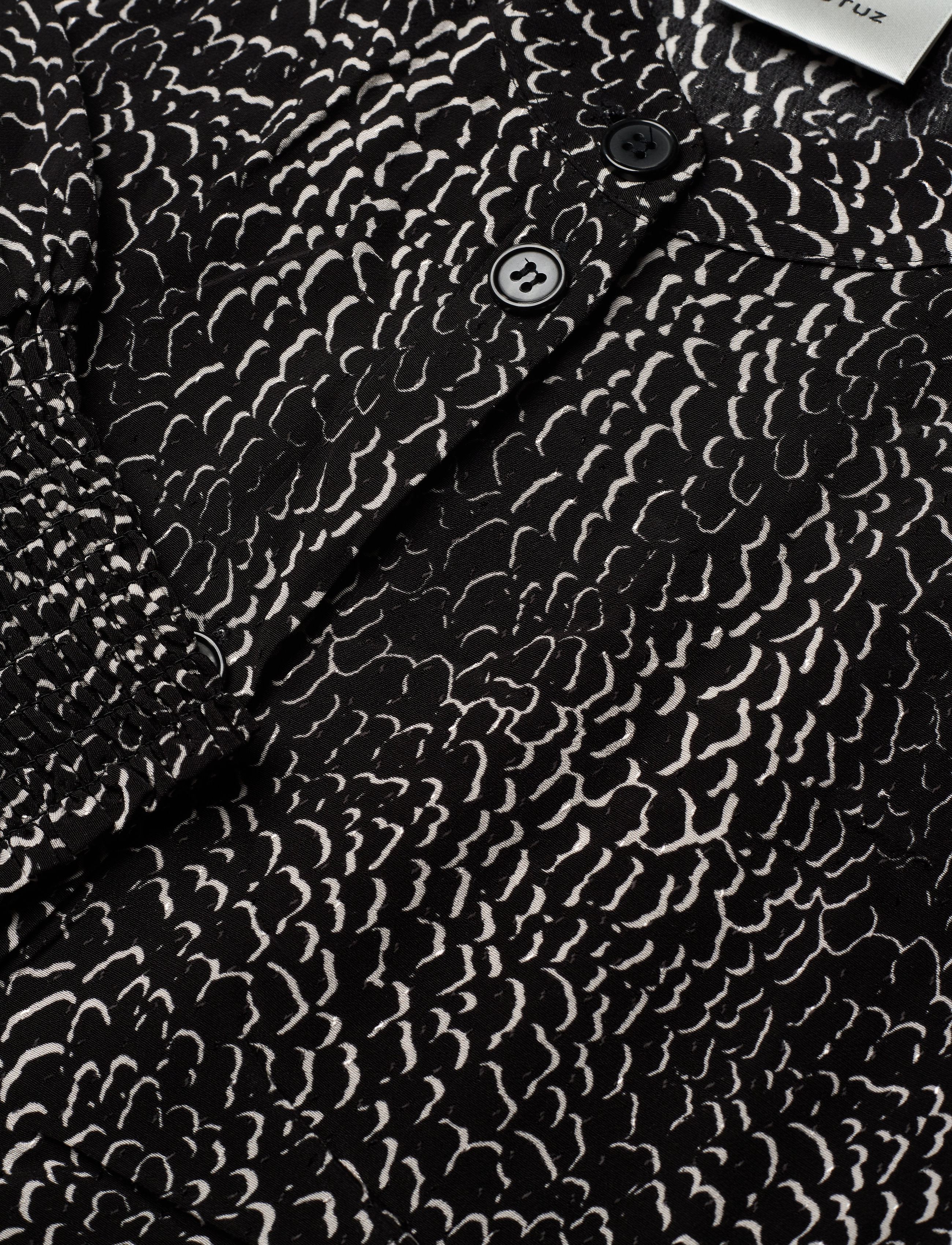 Gestuz - MariettaGZ blouse - pitkähihaiset puserot - black scales - 2