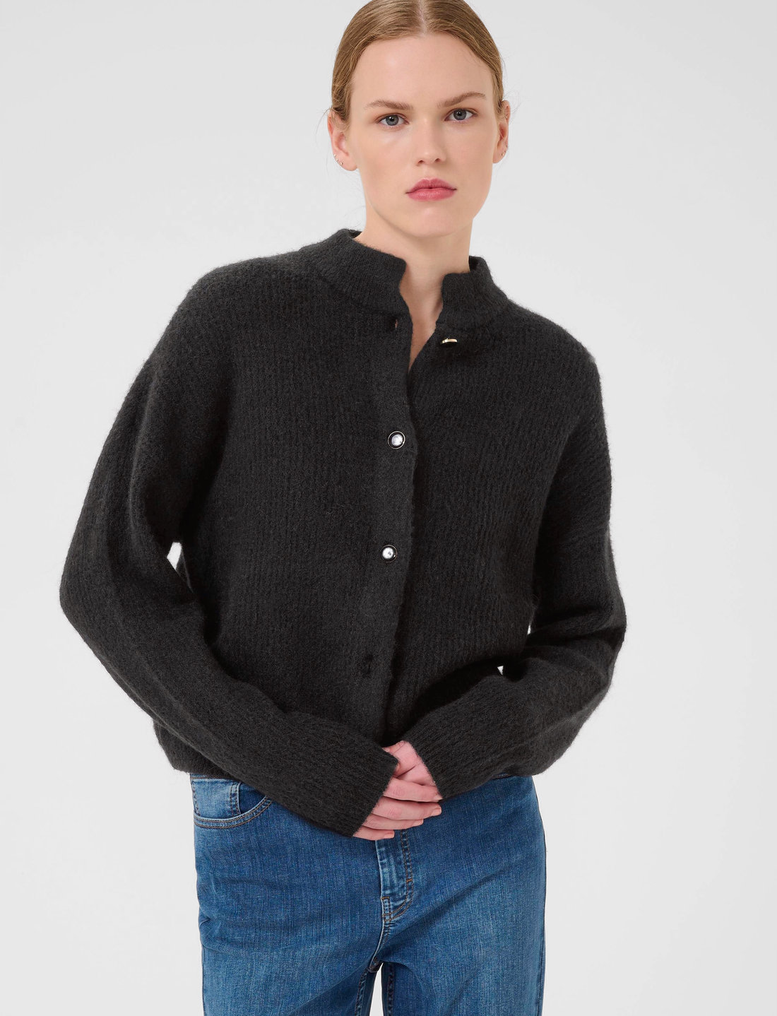 Gestuz Alphagz Short Cardigan Noos knitwear shop at Booztlet