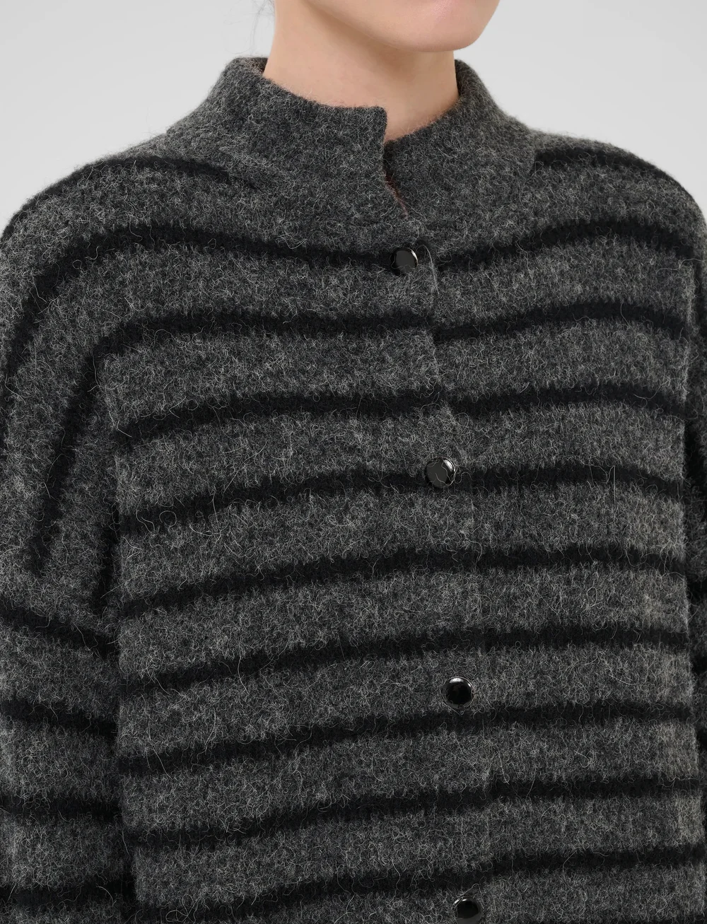 Gestuz - AlphaGZ short cardigan NOOS - cardigans - charcoal black striped - 5