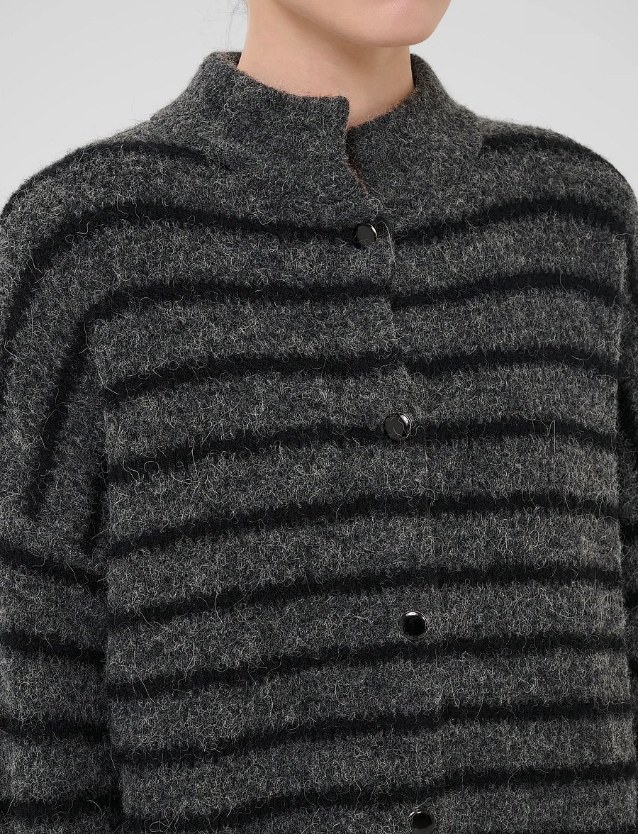 Gestuz - AlphaGZ short cardigan NOOS - cardigans - charcoal black striped - 5