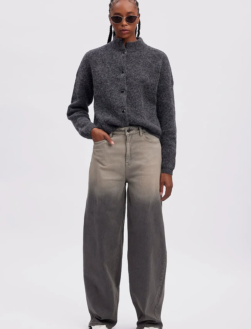 Gestuz - AlphaGZ short cardigan NOOS - koftor - charcoal melange - 3