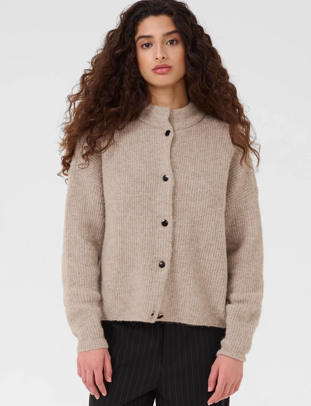 Gestuz - AlphaGZ short cardigan NOOS - koftor - warm sand melange - 3