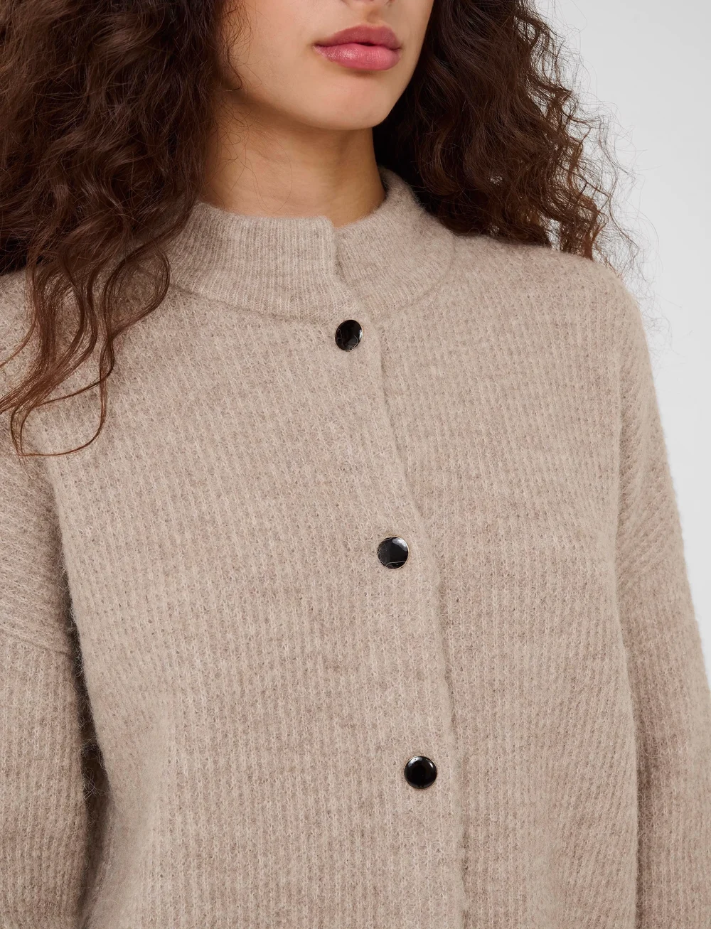 Gestuz - AlphaGZ short cardigan NOOS - koftor - warm sand melange - 5