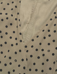Gestuz - JanikaGZ wrap blouse - langærmede bluser - overland treck dot - 2