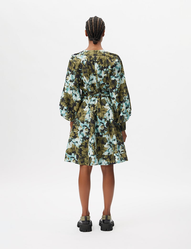 Gestuz - BlishaGZ wrap dress - wickelkleider - artistic blue flower - 3