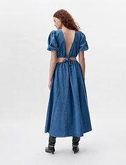 Gestuz - AbrilGZ long dress - maxi dresses - light blue laser print - 3