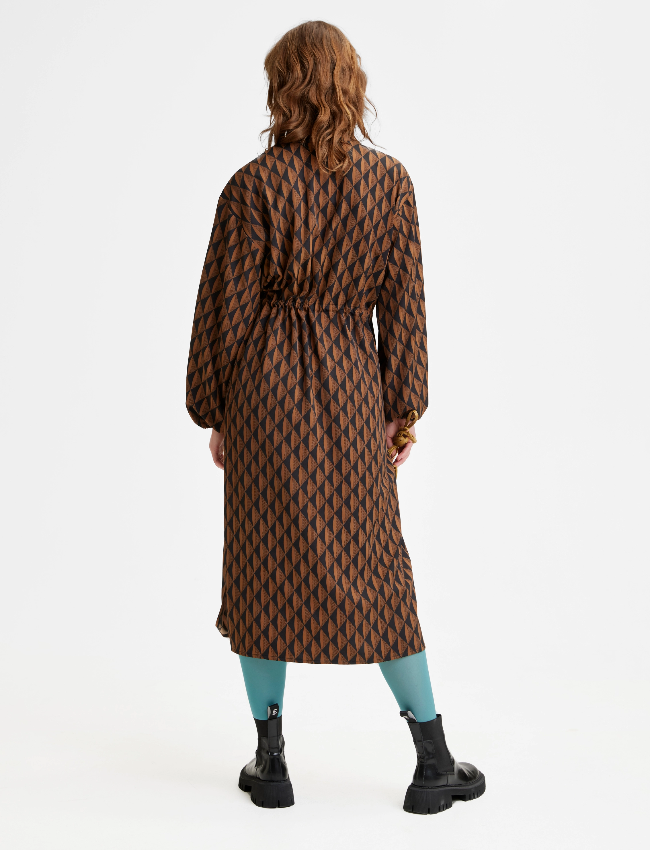 Gestuz - LithildeGZ long dress - brown graphical logo - 4