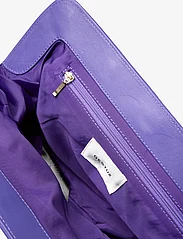 Gestuz - VeldaGZ midi clutch - party wear at outlet prices - purple opulence - 3