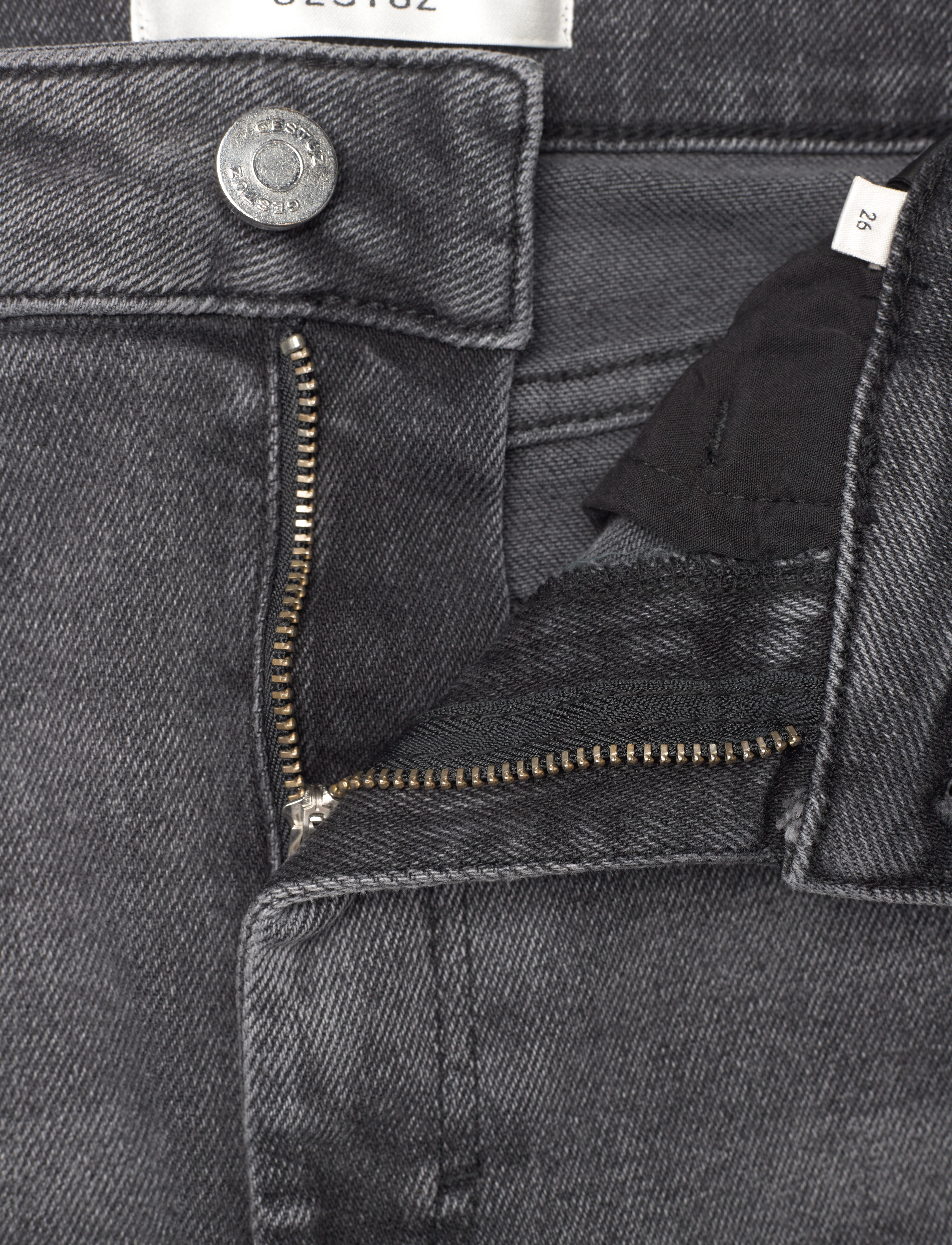 Gestuz - AlbiaGZ MW straight jeans - washed black - 3
