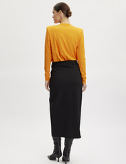 Gestuz - UminaGZ blouse - langermede bluser - flame orange - 2