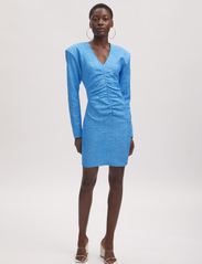 Gestuz - MaisieGZ dress - odzież imprezowa w cenach outletowych - malibu blue - 2