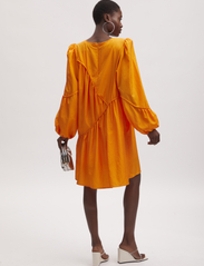 Gestuz - HeslaGZ dress - festkläder till outletpriser - flame orange - 3