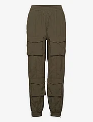 Gestuz - AfinaGZ HW pants - cargo pants - dark military olive - 0