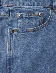 Gestuz - LucieGZ HW straight jeans NOOS - tiesaus kirpimo džinsai - mid dark blue washed - 2