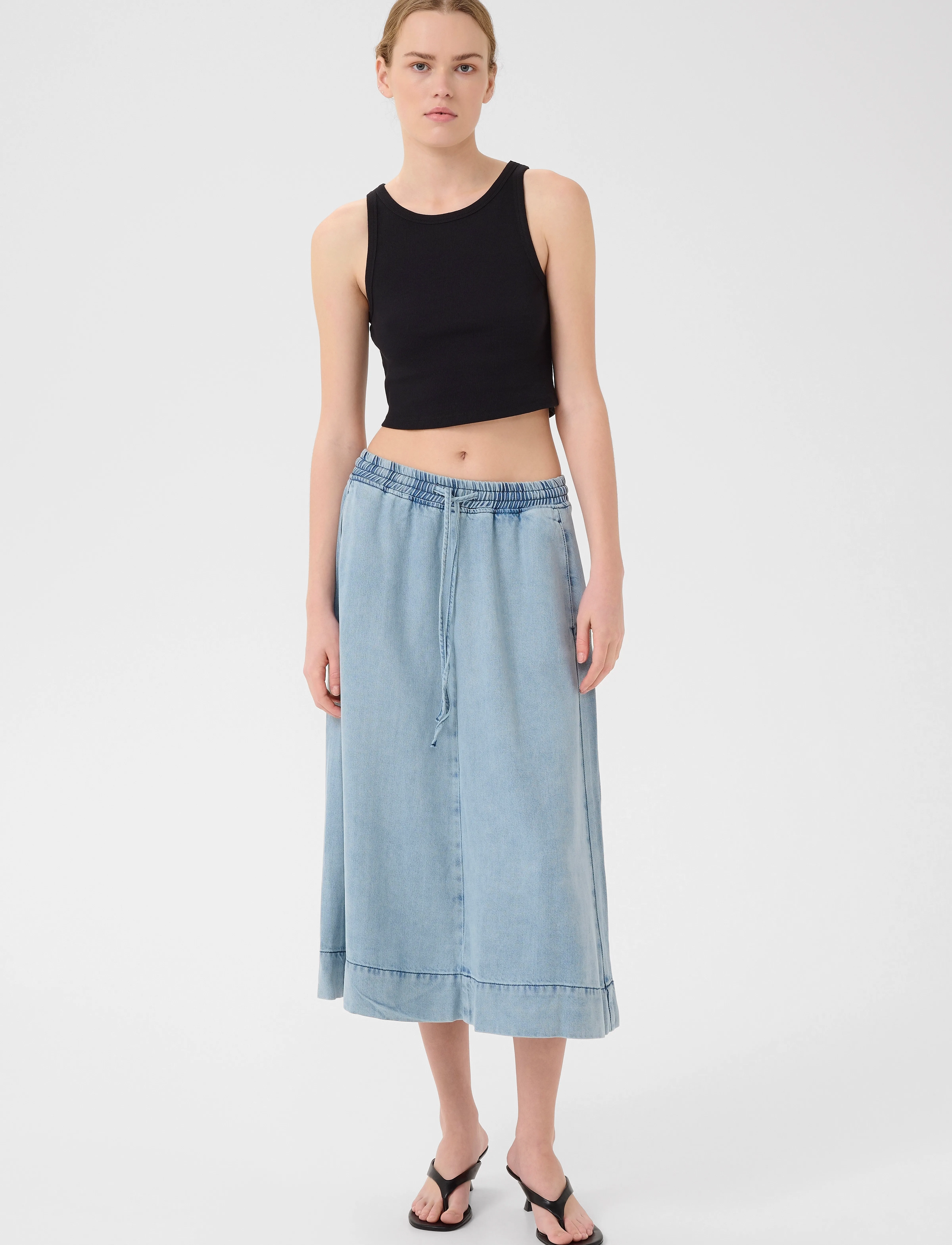 Gestuz - DrewGZ cropped top - sleeveless tops - black - 3