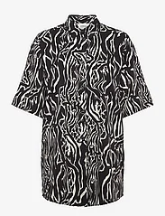 Gestuz - BrayaGZ P ss shirt - lühikeste varrukatega särgid - art zebra - 0