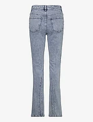 Gestuz - JaniceGZ LW straight jeans - kitsad teksad - washed mid blue - 1