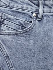 Gestuz - JaniceGZ LW straight jeans - slim jeans - washed mid blue - 2