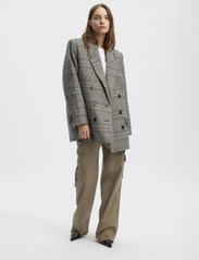 Gestuz - TallaGZ jacket - ballīšu apģērbs par outlet cenām - panderosa pine check - 2