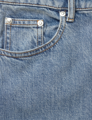 Gestuz - SalmaGZ MW slim jeans - alt eriti laia säärega teksad - light blue washed - 2