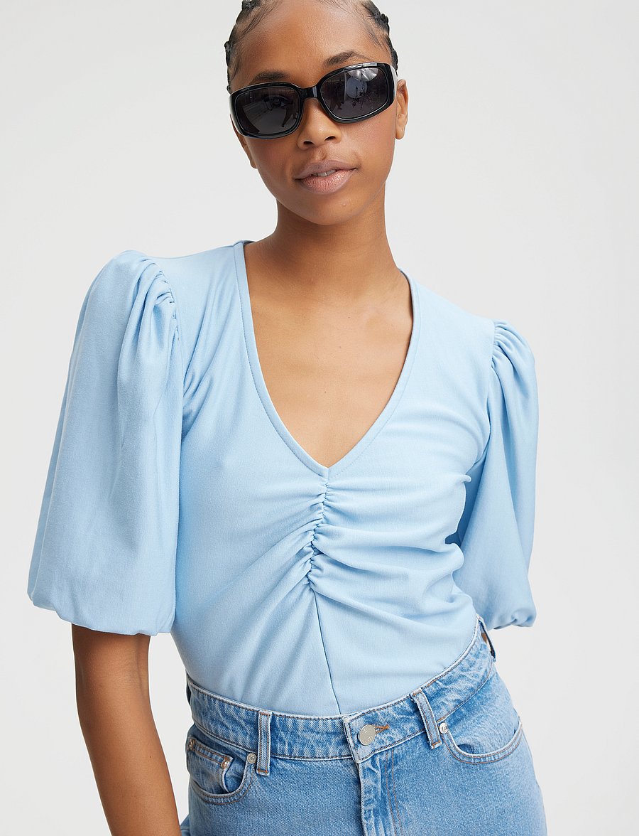 Gestuz - RifaGZ ss balloon blouse - kurzärmelige blusen - clear sky - 0