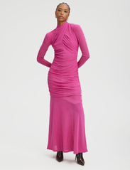 Gestuz - AdiaGZ ls long dress - maxi dresses - intense pink - 1