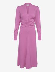 Gestuz - BrinaGZ midi V-neck dress - midi kjoler - super pink - 0