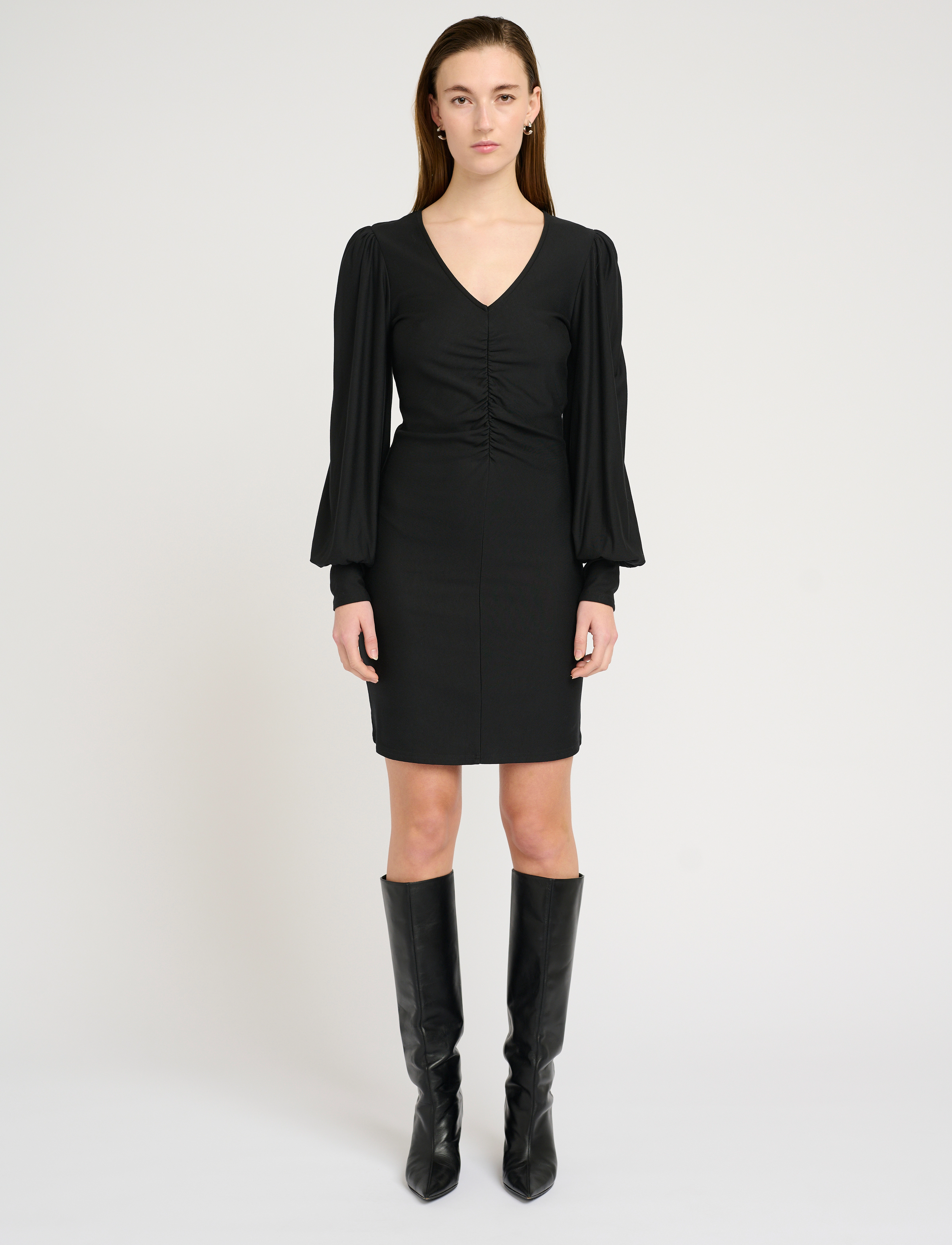 Gestuz - RifaGZ v-neck short dress - kurze kleider - black - 3