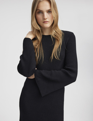 Gestuz - AntaliGZ Wool dress - knitted dresses - black - 4