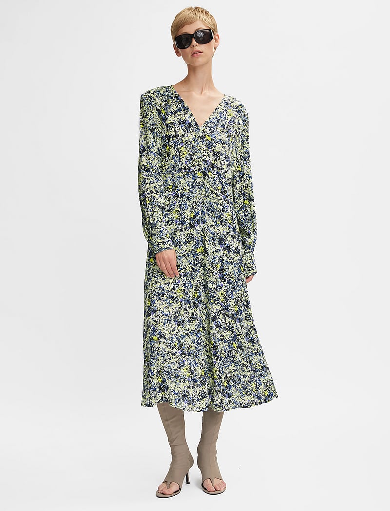 Gestuz - JillyGZ P midi dress - midi kjoler - green floral multi - 0