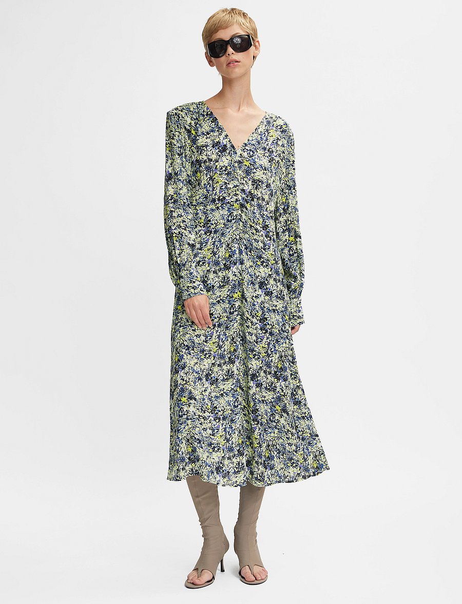 Gestuz - JillyGZ P midi dress - midiklänningar - green floral multi - 0