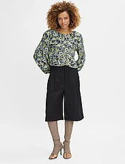 Gestuz - JillyGZ P blouse - blūzes ar garām piedurknēm - green floral multi - 3
