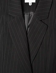 Gestuz - JoelleGZ pinstripe blazer NOOS - festklær til outlet-priser - black pinstripe - 5