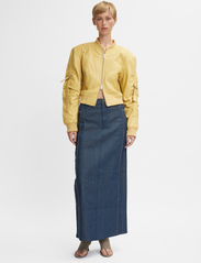 Gestuz - RockieGZ HW long skirt - festtøj til outletpriser - dark blue unwashed - 2