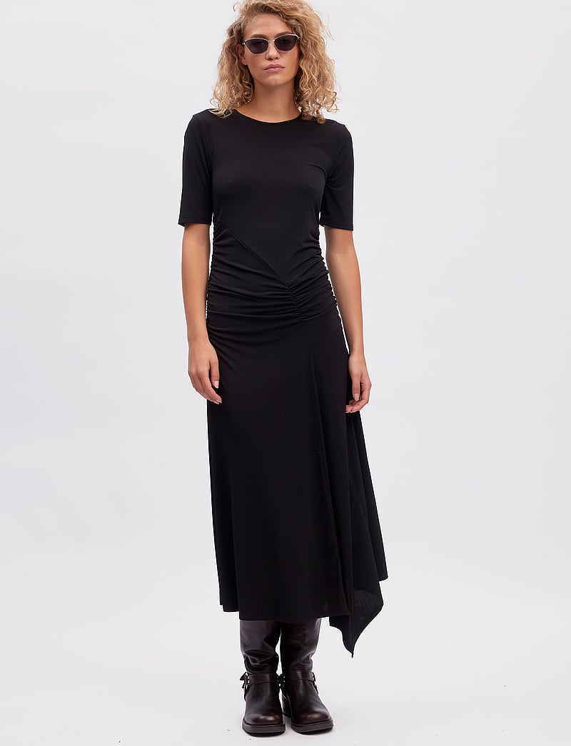 Gestuz - MailyGZ dress - t-shirtklänningar - black - 3