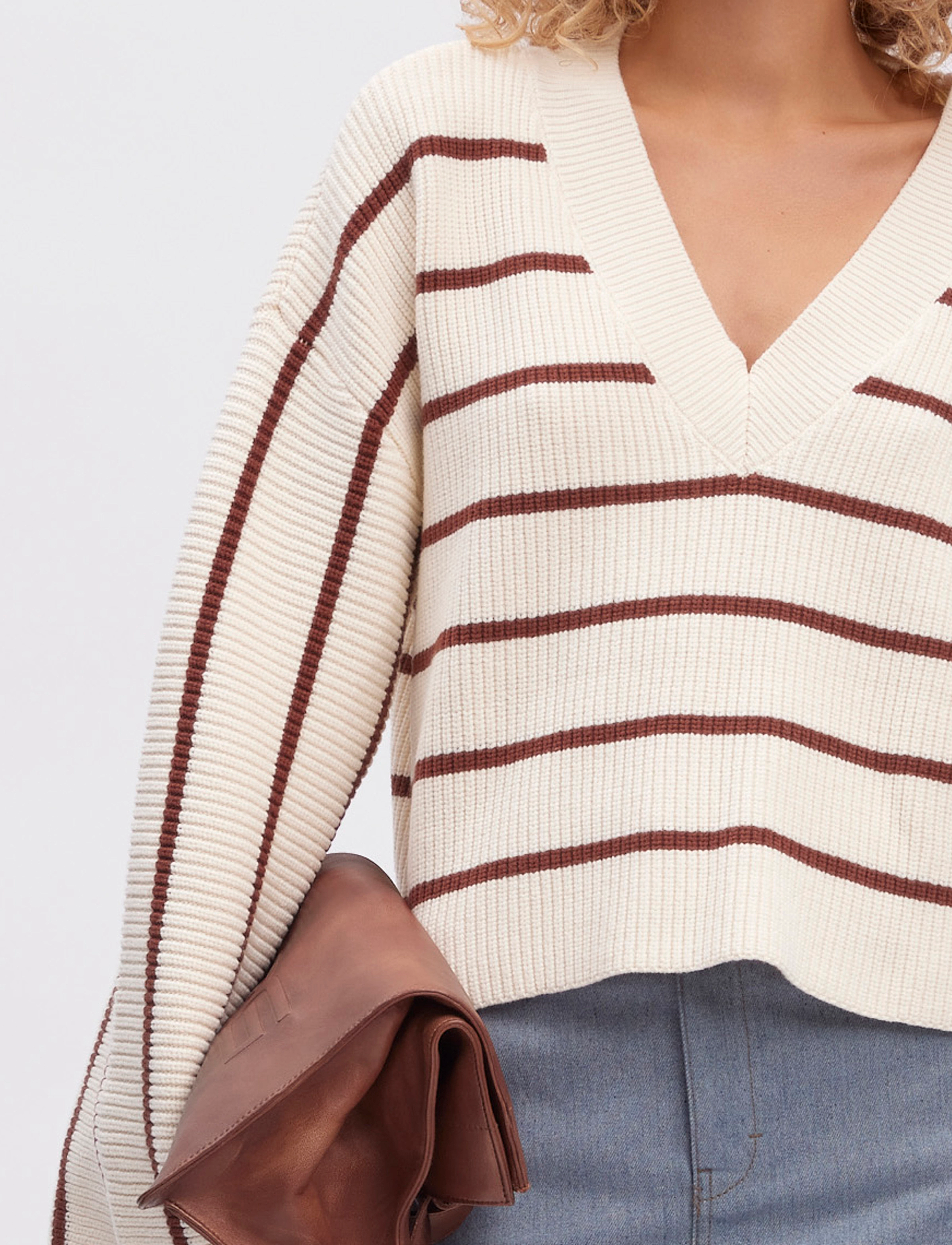 Gestuz - SebaGZ V-neck pullover - egret with brown stripes - 5