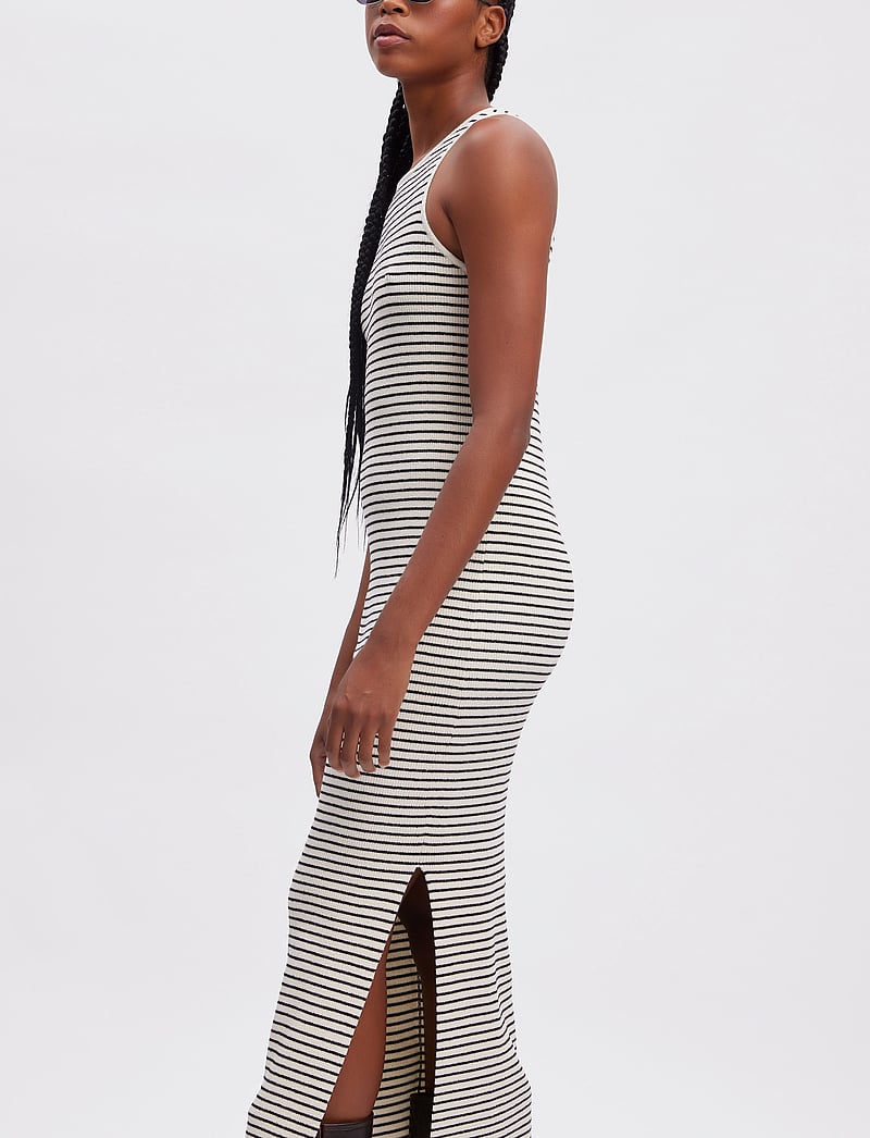 Gestuz - StinaGZ dress - t-shirt-kleider - afterglow/black striped - 0