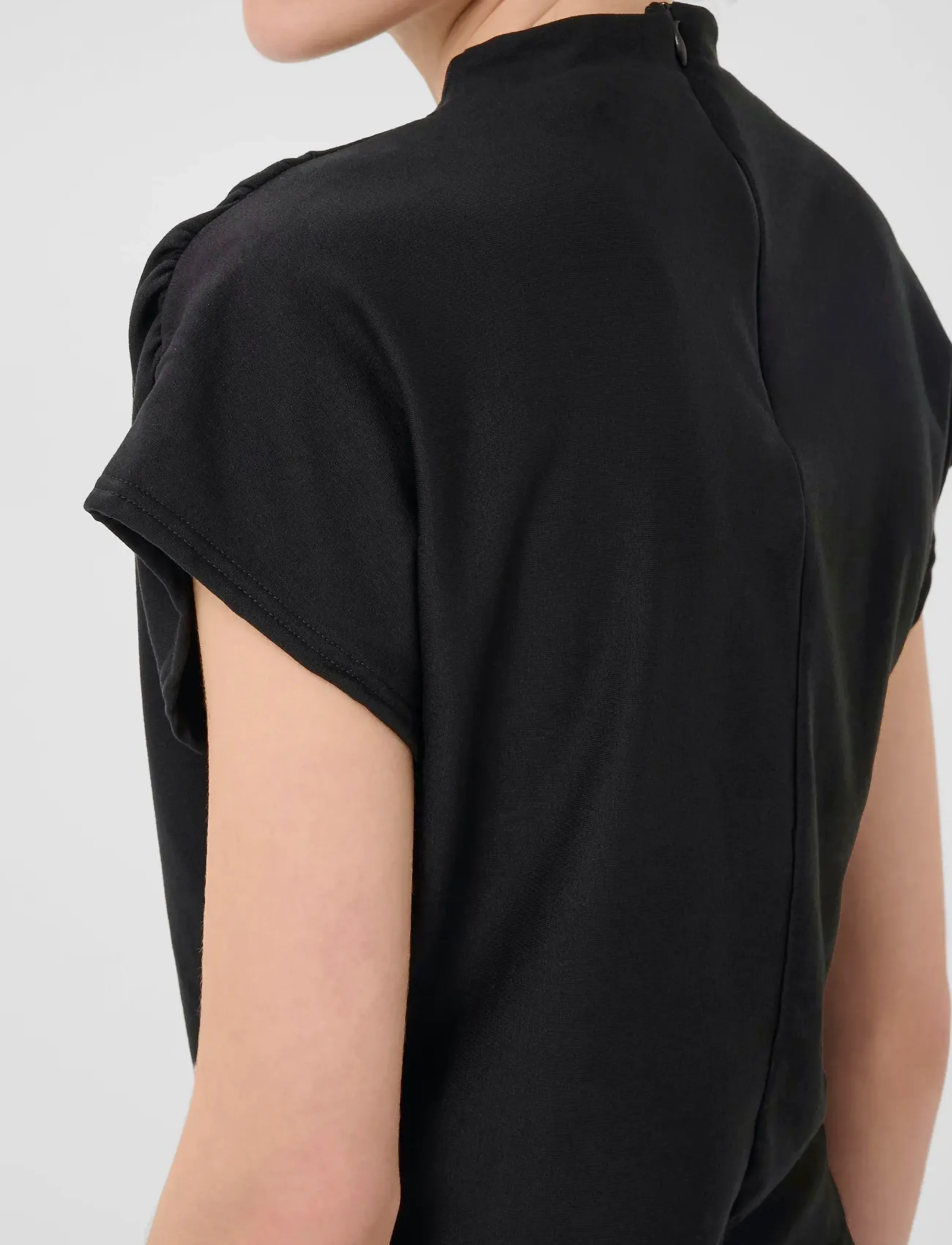 Gestuz - RifaGZ tee NOOS - kurzämlige blusen - black - 5