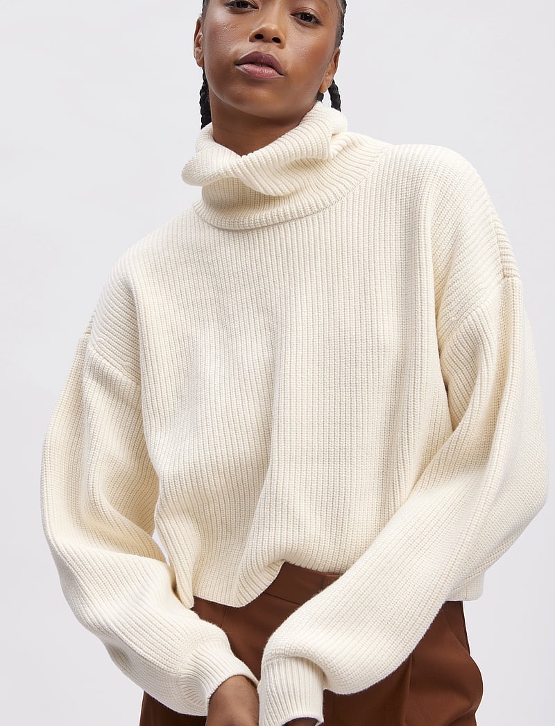 Gestuz - MebaGZ short pullover - kõrge kaelusega kudumid - egret - 0