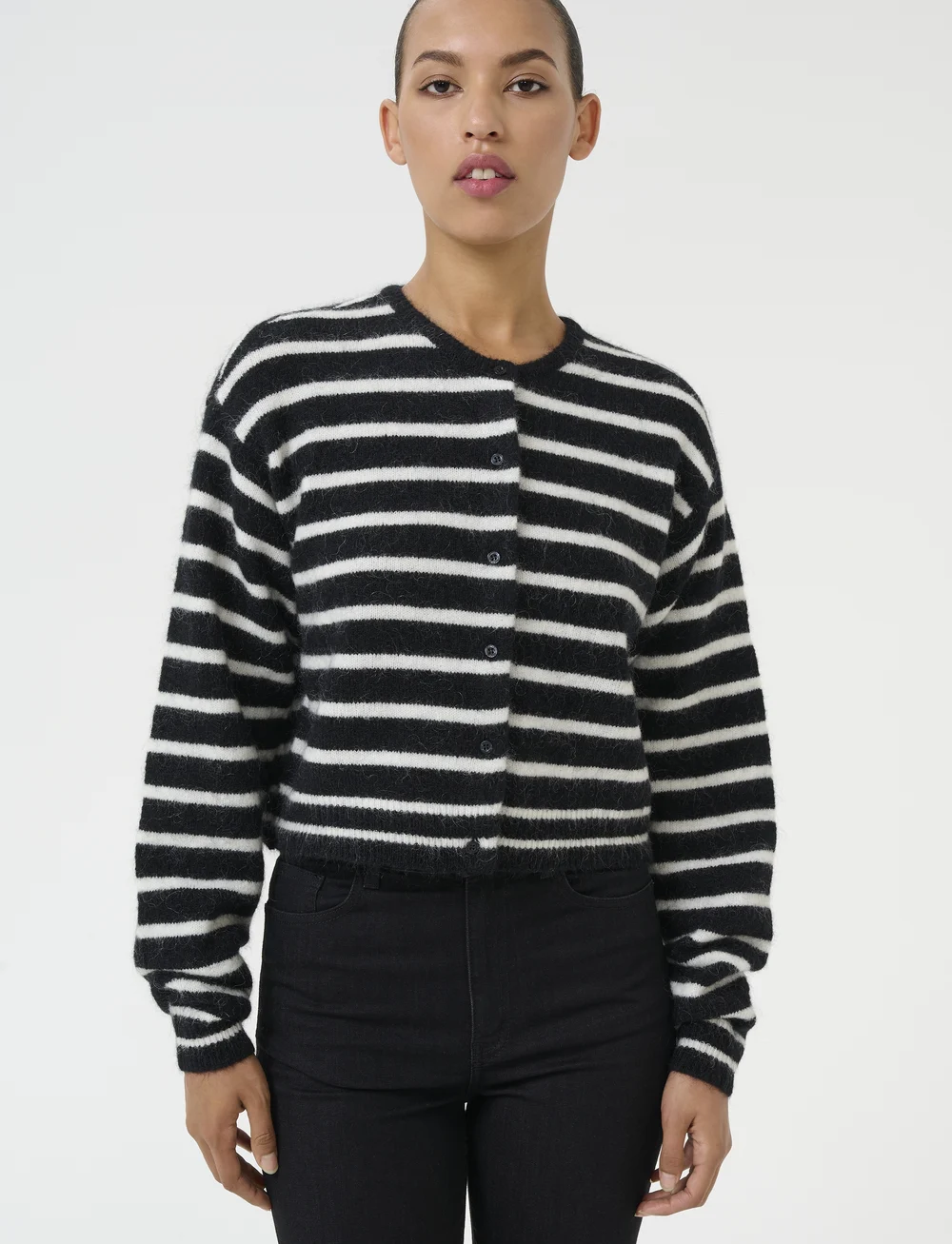 Gestuz - DebbieGZ short cardigan - cardigans - black/white striped - 0