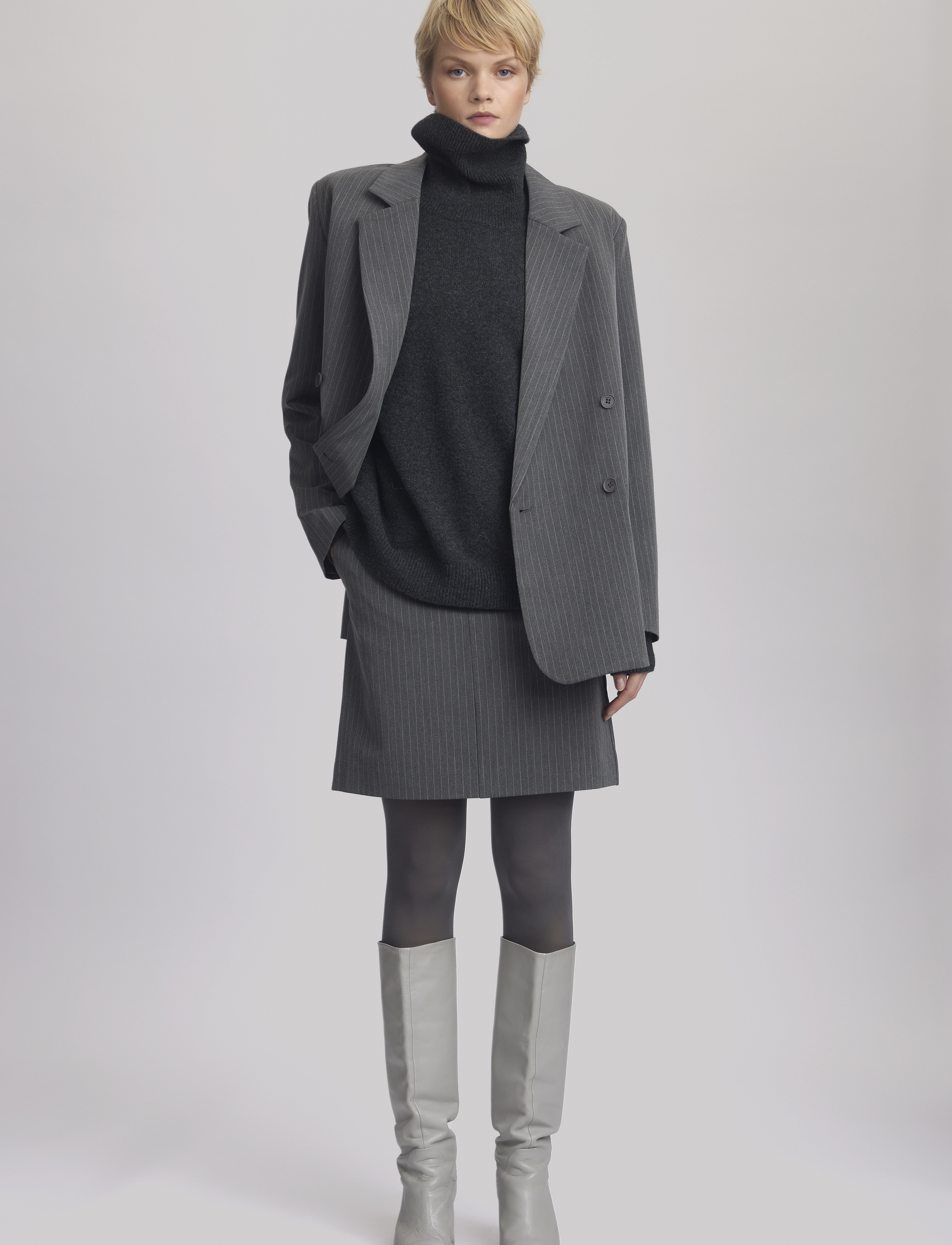 Gestuz - JoelleGZ mel. pinstripe MW skirt - korte nederdele - grey pinstripe - 3